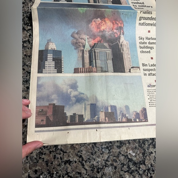 Day of 9/11 Newspaper Arizona Republic Extra Edition (used) - September 11 2001 - Picture 6 of 7